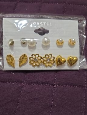 Pastels Gold and White Pearl Floral & Heart Earring Set - 6 Pairs